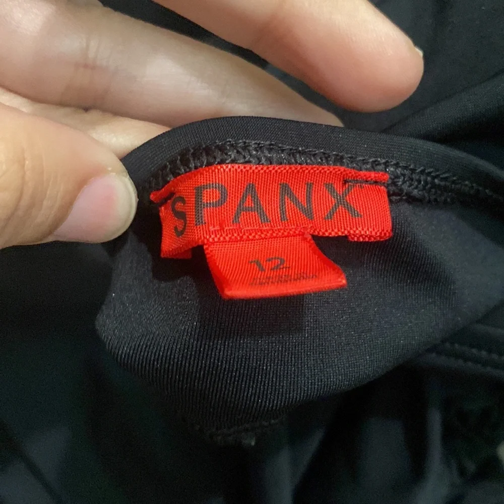 Spanx swim  tankini top black